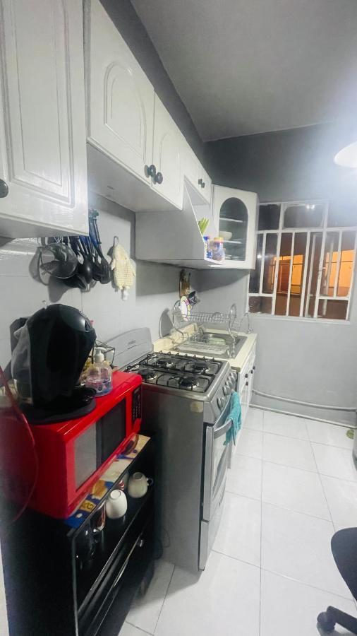 Hostal Letys Place Emilio メキシコシティ エクステリア 写真