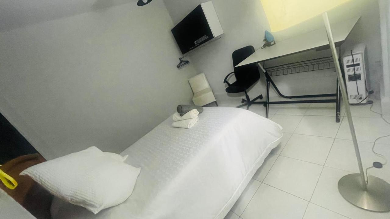 Hostal Letys Place Emilio メキシコシティ エクステリア 写真