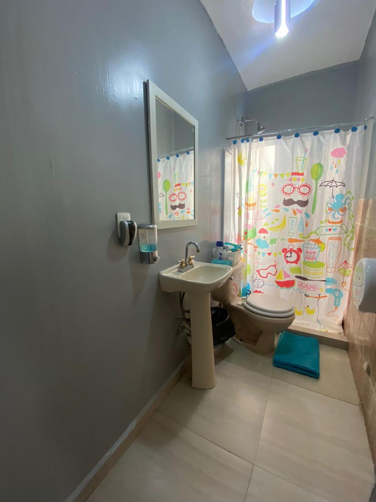 Hostal Letys Place Emilio メキシコシティ エクステリア 写真
